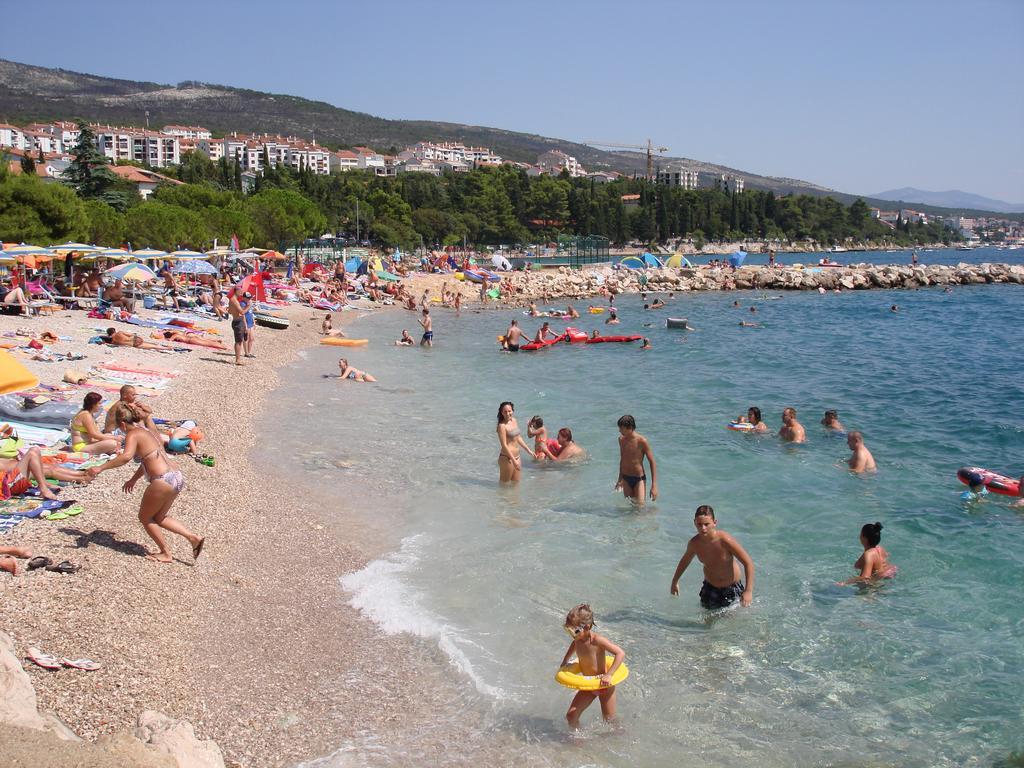 Apartments Meleh Crikvenica Bagian luar foto