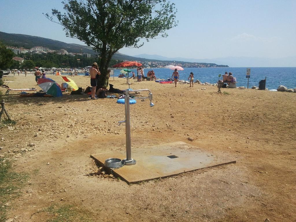 Apartments Meleh Crikvenica Bagian luar foto